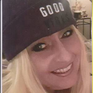 Pen Pal Women in Prison: Create Meaningful Connections through WomenBehindBars.com